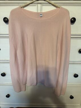 Uniqlo Pale Pink Scoop Neck Sweater